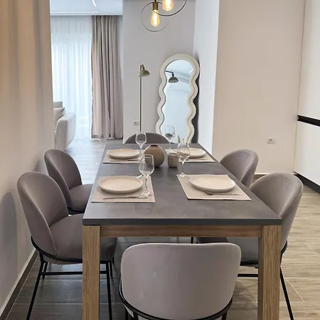 Elysian Escape * Sarande